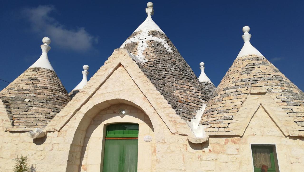 Trullo Le Tre Sorelle Guest House Cisternino Luaran gambar