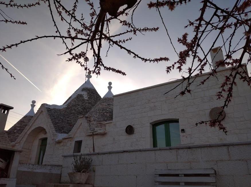 Trullo Le Tre Sorelle Guest House Cisternino Luaran gambar