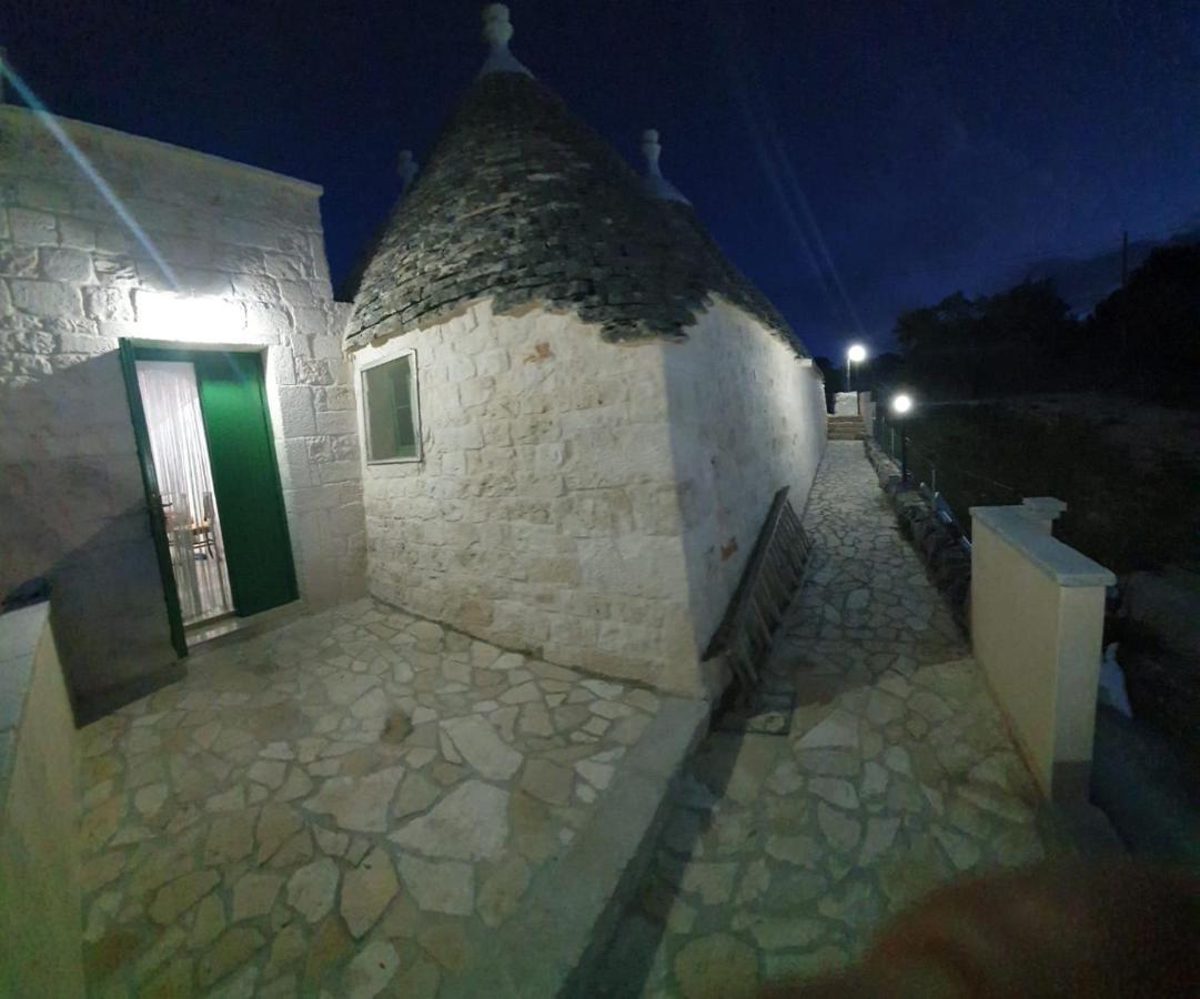 Trullo Le Tre Sorelle Guest House Cisternino Luaran gambar