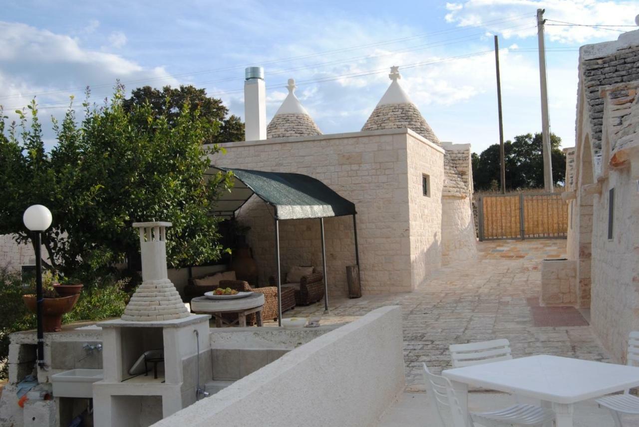 Trullo Le Tre Sorelle Guest House Cisternino Luaran gambar