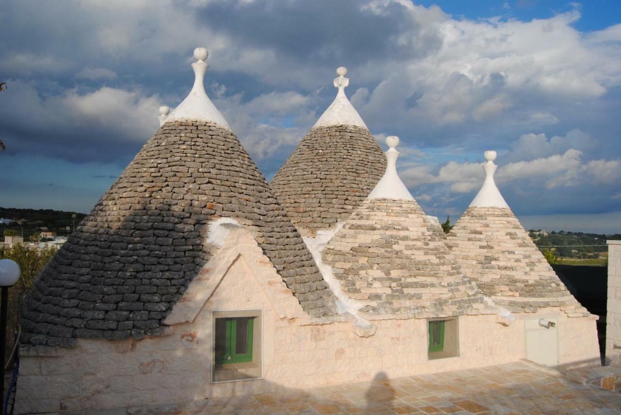 Trullo Le Tre Sorelle Guest House Cisternino Luaran gambar