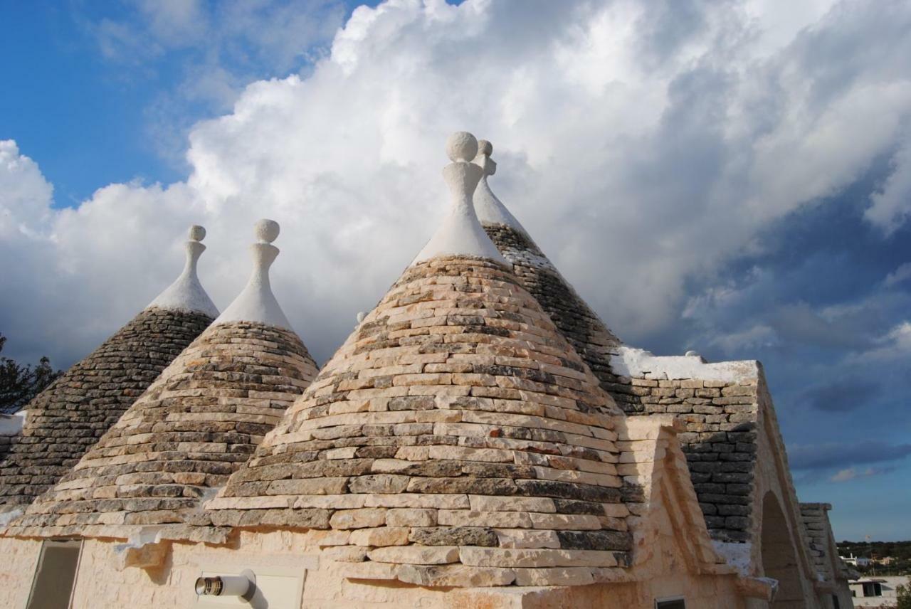 Trullo Le Tre Sorelle Guest House Cisternino Luaran gambar