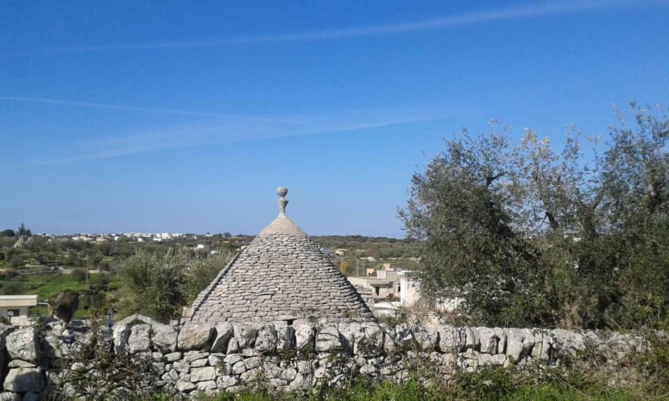 Trullo Le Tre Sorelle Guest House Cisternino Luaran gambar