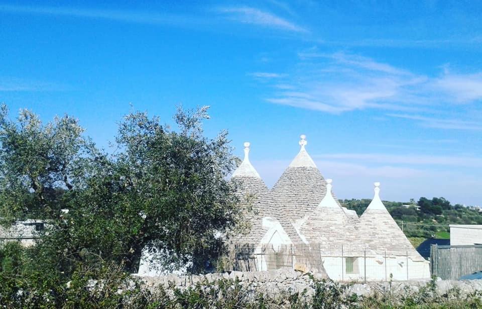 Trullo Le Tre Sorelle Guest House Cisternino Luaran gambar