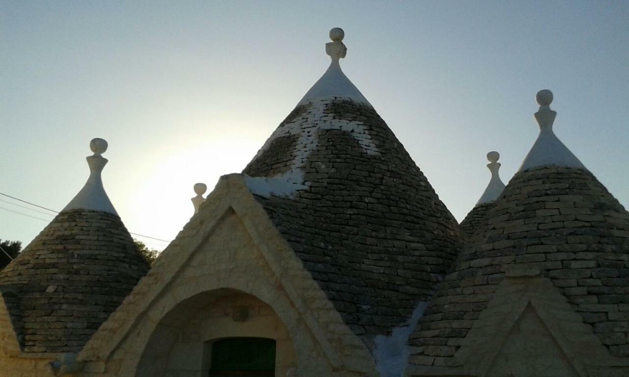 Trullo Le Tre Sorelle Guest House Cisternino Luaran gambar