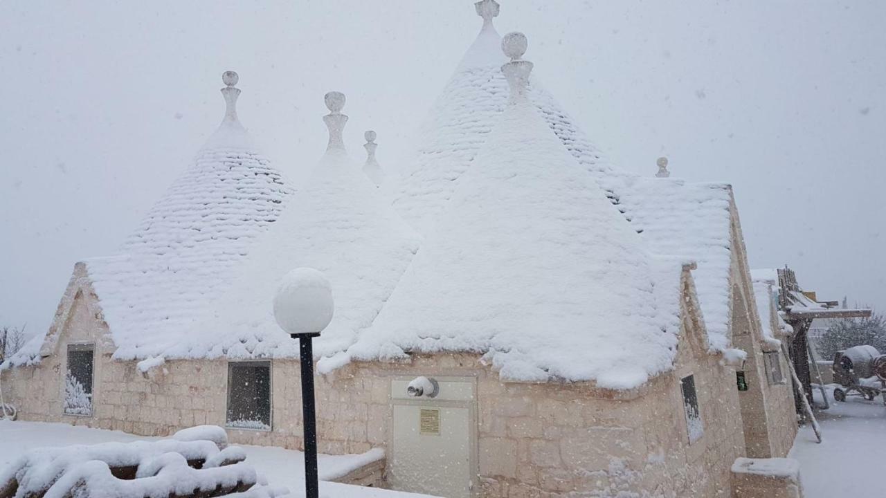 Trullo Le Tre Sorelle Guest House Cisternino Luaran gambar