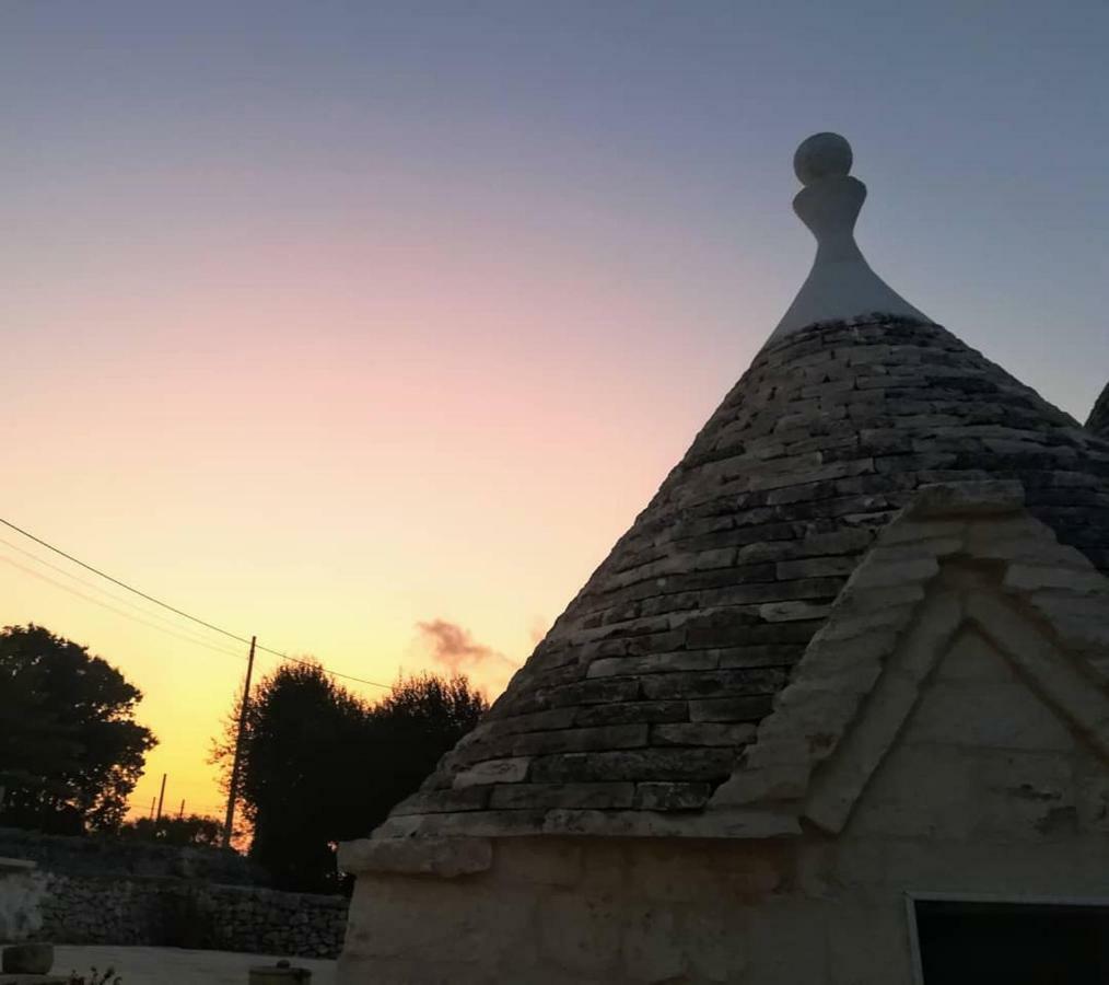 Trullo Le Tre Sorelle Guest House Cisternino Luaran gambar