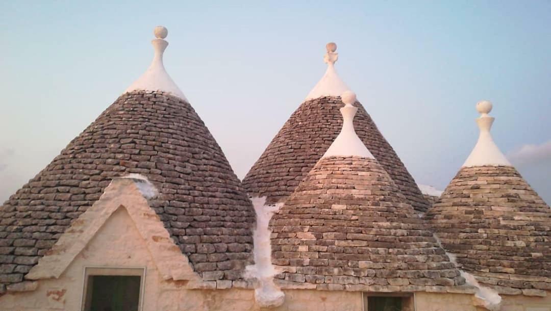 Trullo Le Tre Sorelle Guest House Cisternino Luaran gambar